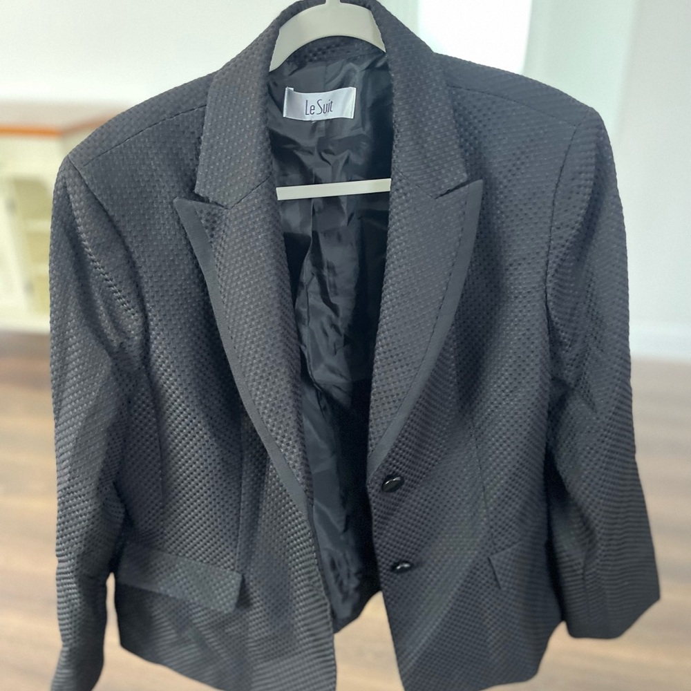 Le suit blazer size 18